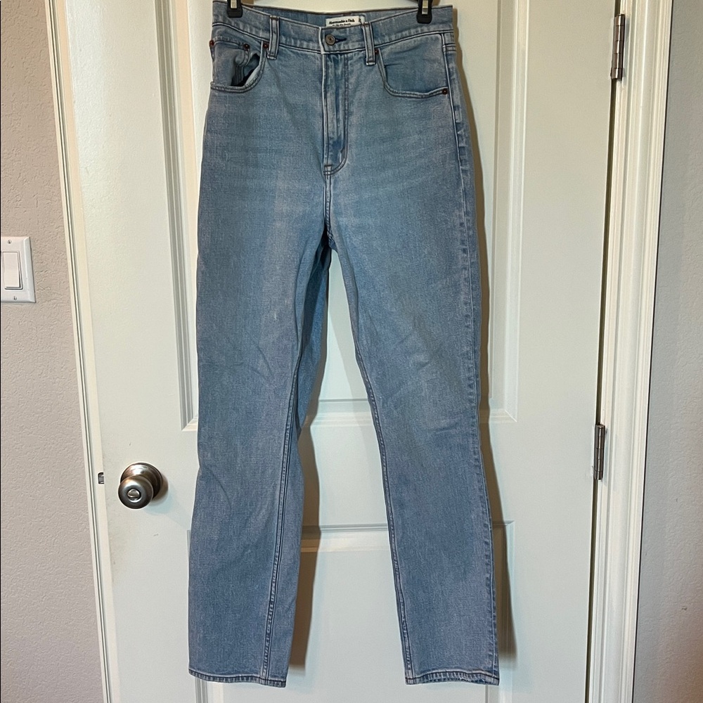 Abercrombie & Fitch Ultra High Rise 90s Straight Jean 27/4 - Picture 2 of 4